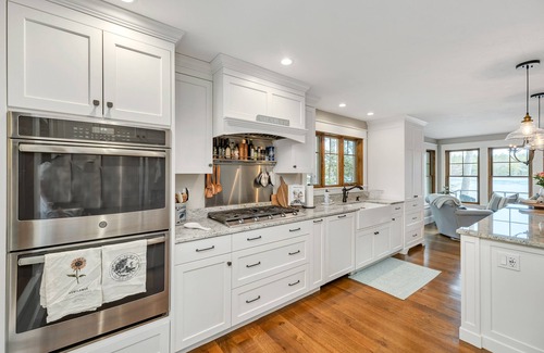 Moultonborough House | Luxury Lake House Overlooking Salmon Meadow Cove