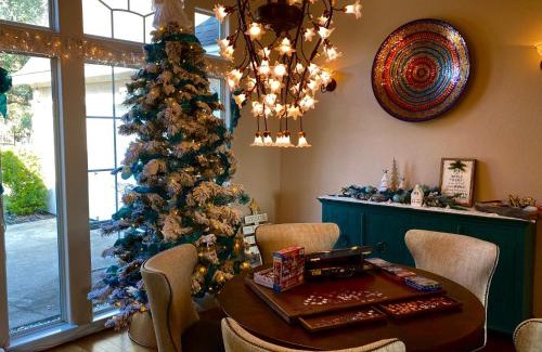 Leander House | Luxury Lake House w/Heated Pool & Multiple Spas