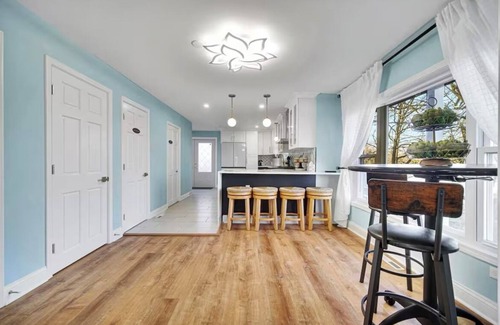 Cedar Lake House | Luxury Lakefront Getaway Sleeps 16 near Chicago Family Friendly
