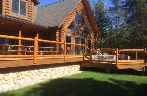 Moran House | Luxury Lakefront Log Home Near Mackinac on Brevort Lake!