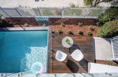 Birtinya House | Luxury Lakeside Living at Birtinya