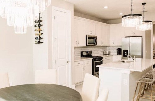 Naples House | Luxury Lakeview Naples Villa- gated community w/private, heated saltwater pool