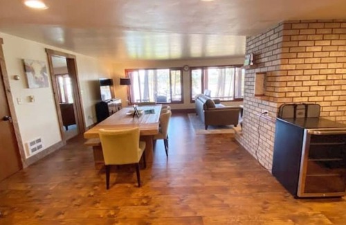 Bigfork House | Luxury Lakeview Suite with Stunning Sunsets in Popular Woods Bay Location
