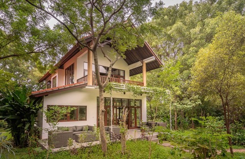 Gerokgak Villa | Luxury Living in Harmony with Nature!