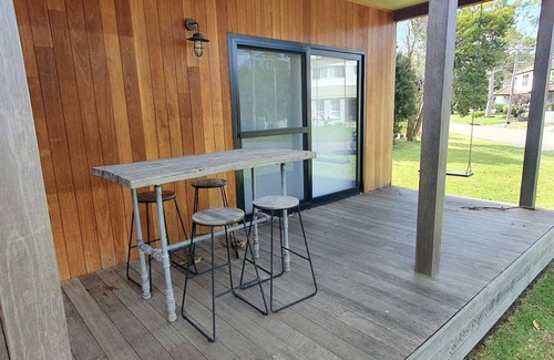 Caringbah House | Luxury living with pool 5 mins from the beach