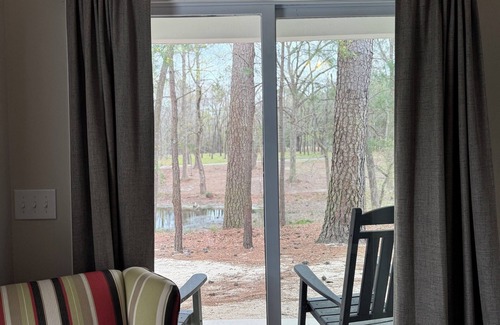 Elizabethtown Resort | Luxury Lodging, Lakefront View, 2 Queen Bed w/Private Bath, Private Patio.