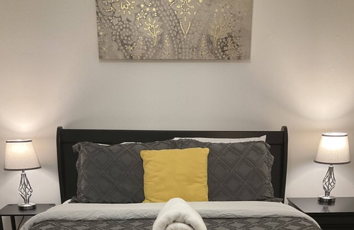 Downtown Memphis Apartment | Luxury Loft in the Heart❤ of Downtown Memphis !
