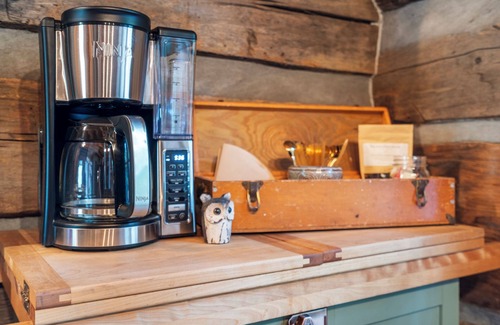 Linville Falls Cabin | Luxury Log Cabin: Scenic Views Near Linville Falls