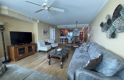Ocean Drive Condo | Luxury MarVistaGrande 180° Panoramic Ocean-Front 3BR/3BA, SMART 4K TV, Free WiFi