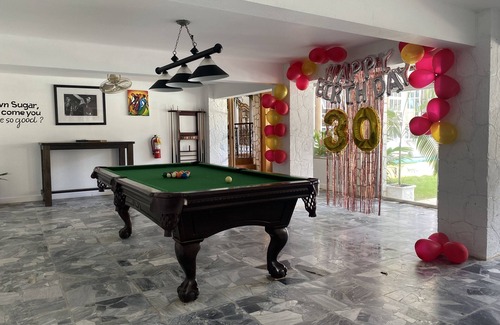 Montego Bay Apartment | Luxury Master Penthouse Suite w Jacuzzi Sauna Staff Private Beach - 15 M Airport