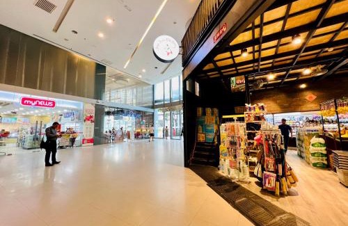 Medan Tuanku Apartment | Luxury Mercu Summer Suites KLCC By JT