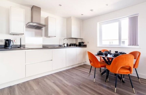 Ebbsfleet Valley Apartment | Luxury Modern 2 Bed Apartment in Ebbsfleet