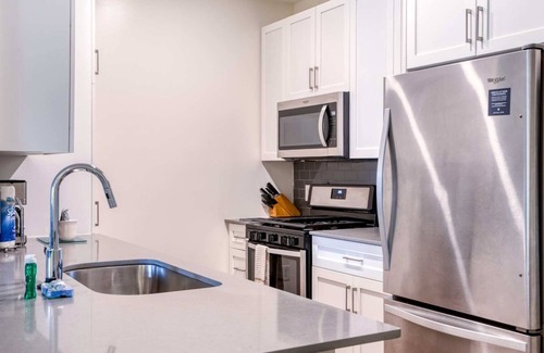 North Waltham Apartment | Luxury Modern Apt with Patio