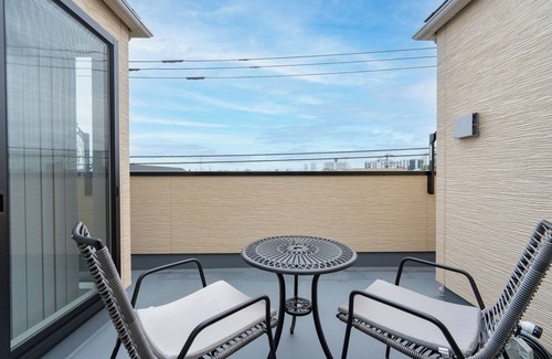 Setagaya House | Luxury Modern House Let's travel as if you were living in a 130 square meter newly built house. 7 minutes to Shibuya without transfers/Accommodates up to 8 people