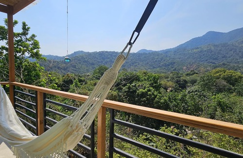 Canaveral House | Luxury Modern Retreat Steps from fabulous Tayrona Park, 4bd house with AC & WiFi