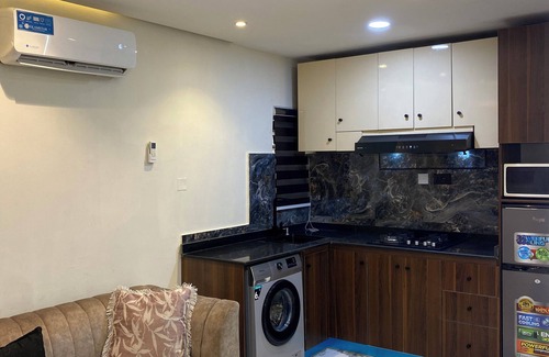 Mushin Apartment | Luxury & Modern Self Check-In Apts near Airport M03a