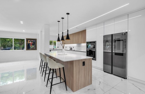 Brickell House | Luxury Modern Villa in heart of Brickell with Heated Pool & HotTub