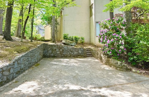 Chastain Park House | Luxury Mountain View Treehouse w Pool , View, Pool Table, 7 bedrooms