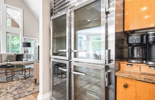 Chapel Hill House | Luxury near UNC - 5 King Suites, Pool, Game Room, Spacious