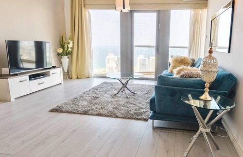 Neve Tzedek Apartment | Luxury Neve Tsedek TLV SEA VIEW 2BR 2BA w/ Terrace~POOL &GYM /PARKING-High floor