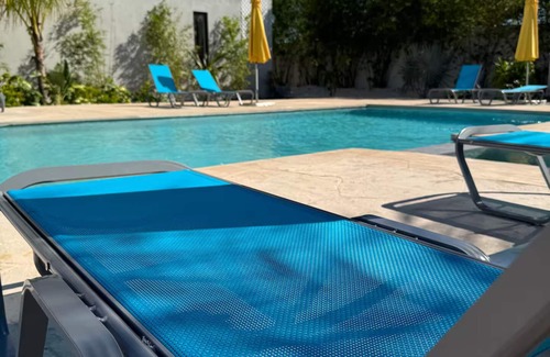 Westwind Condo | Luxury new build - 2bd+den - Gated - Pool, Gym and Beach access - Up to 6 people