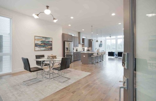 Berry Hill House | Luxury New Build/Near Broadway!