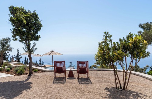 Evgiros Villa | Luxury new Villa Limni with stunning sea views and near to the best beaches