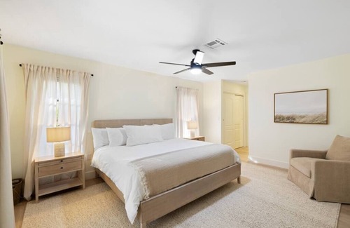 Nokomis House | Luxury Oasis Home 3BR 2Bath with Heated Pool