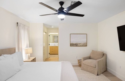 Nokomis House | Luxury Oasis Home 3BR 2Bath with Heated Pool