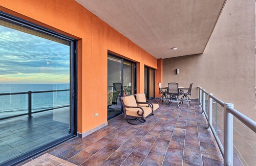Puerto Penasco Condo | Luxury Ocean View Phase 2 Condo in Cabrillo Building. 2 Br +Bunkroom, 2 bath.