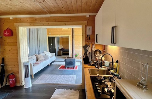 Viksjofors Cottage | Luxury Off Grid cottage with WiFi and AC in gorgeous Gävleborgs län
