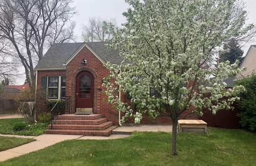 Cheyenne House | Luxury on the Avenues walking distance to Cheyenne Frontier Days