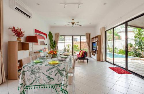 South Pattaya Villa | Luxury One Bedroom Private Pool Villa in Jomtien