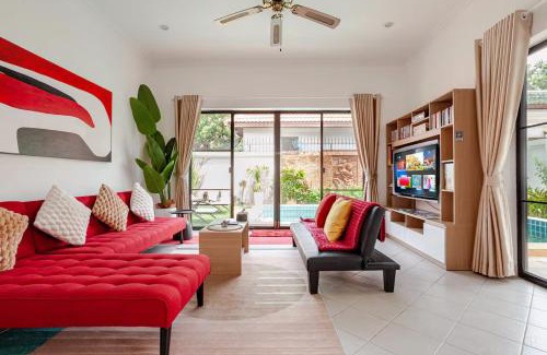 South Pattaya Villa | Luxury One Bedroom Private Pool Villa in Jomtien