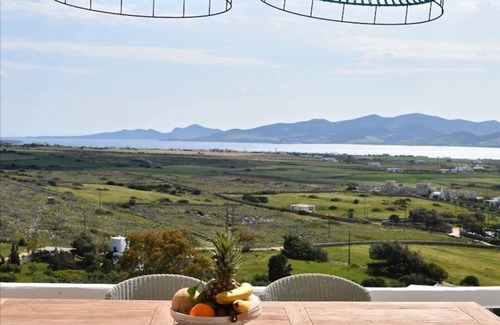 Glisidia Villa | Luxury Paros Villa | Villa Kallihroe | Privacy & Luxury | Private Pool | Sleeps.
