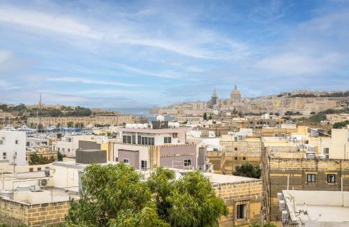 Ta' Xbiex Apartment | Luxury Penthouse for families only with Pool and Seaview in Ta Xbiex Malta