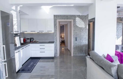 Gazi Apartment | Luxury Penthouse with Acropolis View and Jacuzzi
