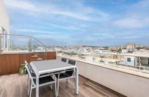 Ta' Xbiex Apartment | Luxury Penthouse with Pool and Seaview in Ta Xbiex Malta