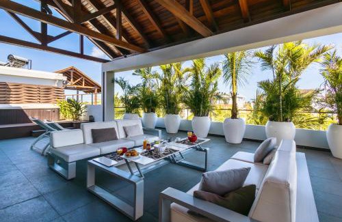 Mont Choisy Apartment | Luxury Penthouse with Jacuzzi, 2 min to Beach