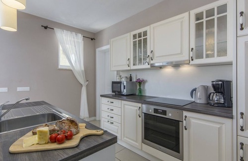 Jehnici Villa | Luxury pet-friendly 4BR villa Stella Istriana with private pool, sauna, jacuzzi in Visnjan
