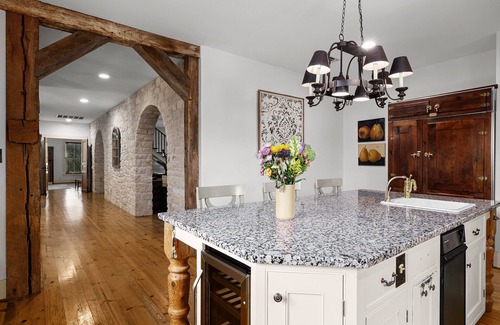 Fredericksburg House | Luxury Pool, Hot Tub, Fire Pit & Scenic Walks