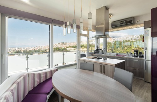 Thessaloniki Apartment | LUXURY PRESIDENTIAL SUITE WITH AMAZING CITY VIEW FREE PRIVATE PARKING