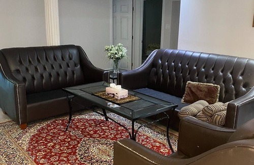 Fisherville Apartment | Luxury, Private and Ravine View Walkout Basement Apartment