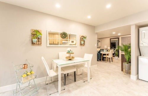 Okanagan-Similkameen House | Luxury, Private Home with Pool & Hot Tub, near Golf Course and Beach!