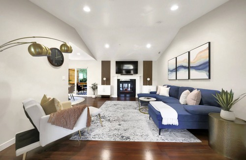 Seattle Metro Area House | Luxury, Private Owner’s Suite w/ Gym in a Shared Home