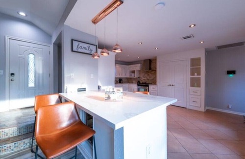 Cloverleaf House | Luxury Private Pool and Resort. 3bd/2.5ba