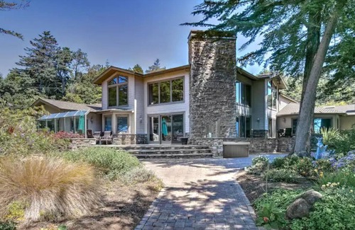 Gualala Villa | Luxury Private Waterfront Estate w/Beach Access!nn