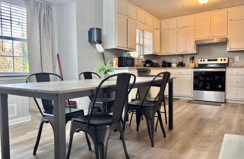 Church Street House | Luxury Queen Suite - 7 Mins From ATL Airport