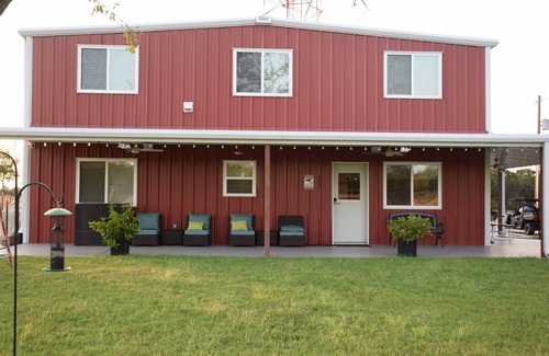 Bryan House | Luxury Ranch living, 10 min to Kyle Field