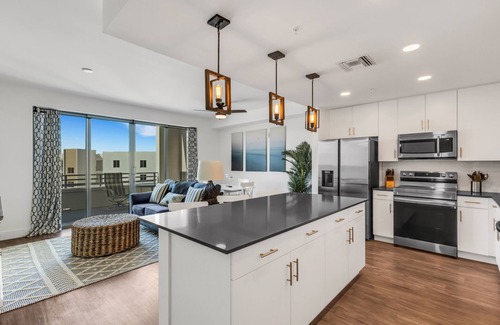 Central Sarasota Condo | Luxury Resort-style Condo with Amazing Views in a Prime Location
